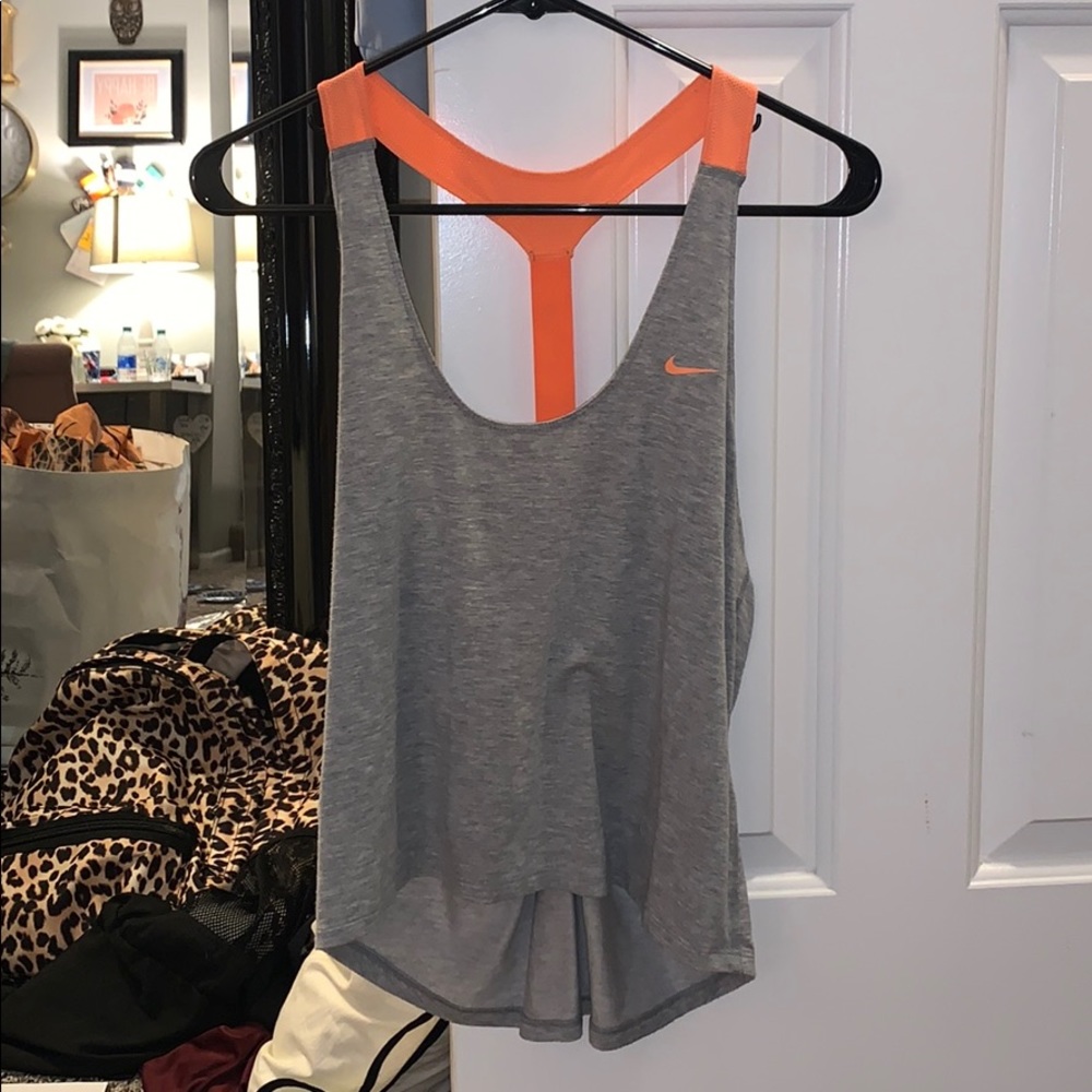 Nike Razorback flow tank